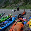 Тут на городском пляже Дальнегорска у нас был обед и совет, куда дальше. Тут, в гости или дальше.   