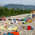 С утра собрали лодки, лагерь, упаковали вещи и после вводного инструктажа вышли в море.&nbsp;По карте выяснили, что стояли перед мысом Тонкий. 