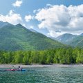 Встали лагерем в конце мыса Хибелен, рядом с высохшим озером.&nbsp; На песке много медвежьих следов.&nbsp; 4 день,&nbsp;м. Хибелен – м. Сев. Кедровый. 28 км.