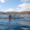 Только пена вдоль берега на фотографиях указывает, что море совсем не спокойное.