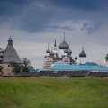 Под вечер над Кузовами громыхала гроза. На завтра – переход через Соловецкую  Салму.  