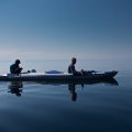 Море баловало нас редким зеркальным штилем. Тихо, ни волны, ни всплеска. Даже ветер замер, видимо боясь разбудить море. «Медитация!», тихо сказал&nbsp; напарник…«Медитация…», неосознанно повторил я за товарищем, очнувшисьот воспоминаний стоя в тесном чулане, с лодкой на руках…&nbsp; Через час я уже летел по склону на лыжах, выветривая все летние воспоминания знойным морозным ветром... Чтобы воспоминания душу не травили... ))