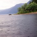  У мыса
Самыша догнал дождик, переждали немного, но кажется пронесло, подул ветерок с
юга и разогнал тучи. И снова в поход. 

 Середина
июля, а здесь снег. 

