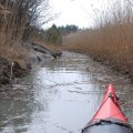 Я шёл последним. Сначала всё было хорошо, но довольно быстро мы оказались в небольшом прудике. Катя с Костиком сидели в лодках и вопросительно смотрели на меня. Значит прохода дальше нет.