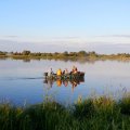 Появились первые рыбаки. Надо заметить, что рыба плескалась вокруг наших каяков в большом количестве - и большая, и малая. Рыбакам здесь есть чем заняться - это совершенно точно.