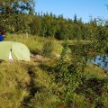 Покушали и пошли гулять. Плавать&nbsp;по морю сегодня не планируем.Вдоль берега нашего озера вышли&nbsp;на местную дорогу, и пошли в сторону посёлка. Сразу бросилось в глаза, что&nbsp;народу на острове как на Невском проспекте!