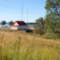 А ещё в посёлке много огородов.&nbsp;Честно говоря, при таком виде на море я бы тоже с удовольствием занимался бы&nbsp;земледелием!