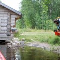 Вытаскиваем лодки, под взглядами
удивлённых туристов тащим их по дороге назад в своё дурацкое солёное
озеро.&nbsp; 

20:52. Вернулись в свой лагерь.
Тут всё ровно в том виде, в каком мы оставили утром. Мы даже и не сомневались,
что именно так и будет.

Идёт дождь, поэтому ужинать
решили в посёлке в кафе.&nbsp;&nbsp; 

День сегодня был ветреным. На
завтра по прогнозу 9 м/с, без дождя. Т.е. наше морское путешествие мы
продолжить не сможем. Поэтому решаем покататься завтра на ВЕЛОСИПЕДАХ!!!

20 августа, ср, пятый день. 60 км &nbsp;(велосипед).&nbsp;