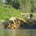 А может все гораздо проще. Затопили технику, а лопаты еще не подвезли. Дима назвал это место "Бухта затонувших К-700"  